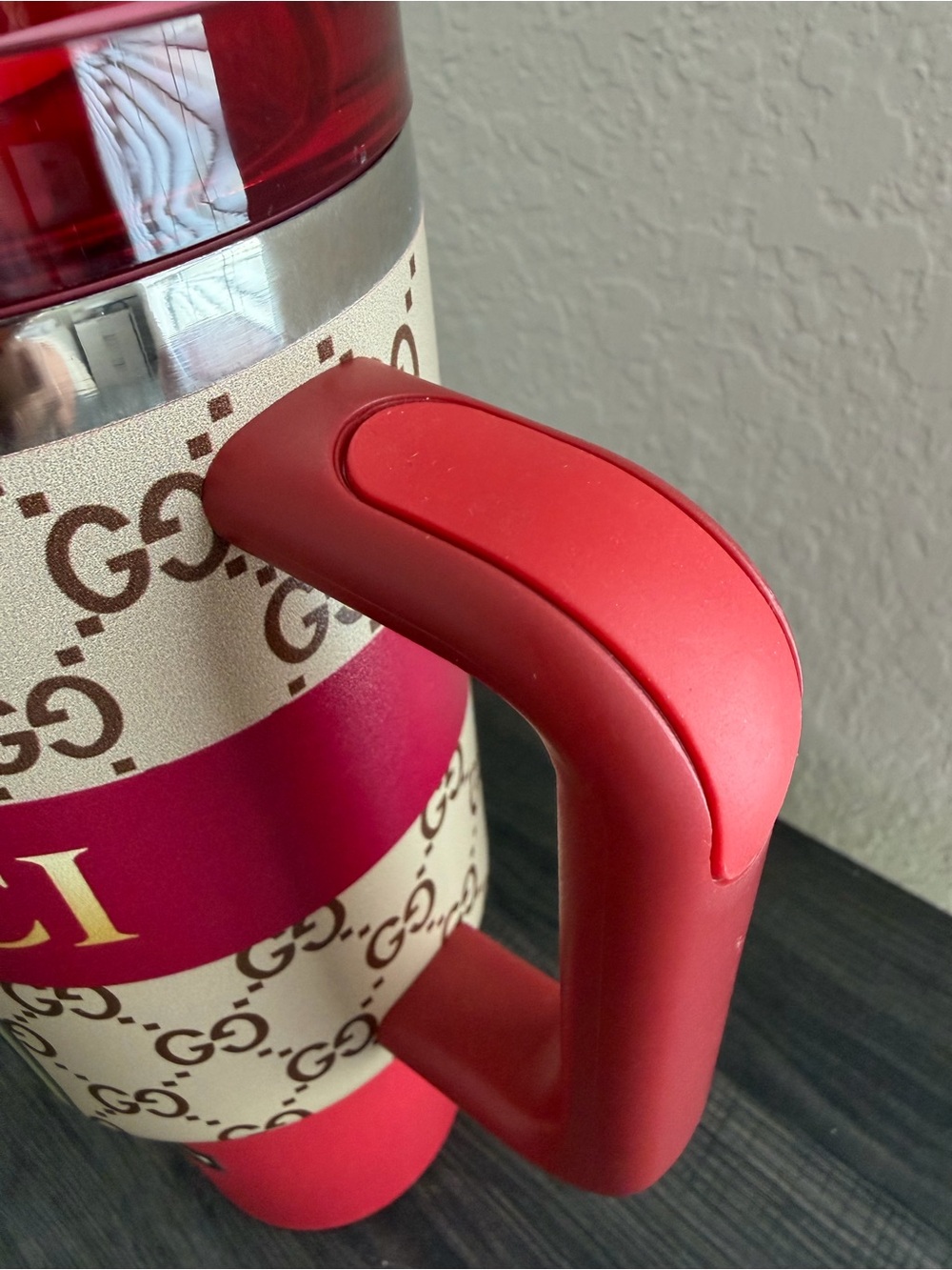 40 oz Red Beige Fashion Print Tumbler with Handle & Straw - Picture 6 of 7